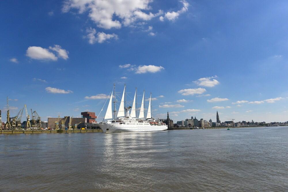 Hotel Docklands Antwerp Luaran gambar